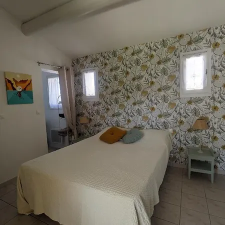 Bed & Breakfast D'hote Au Coeur Des Alpilles