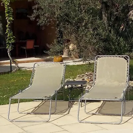 Bed & Breakfast D'hote Au Coeur Des Alpilles Mouries